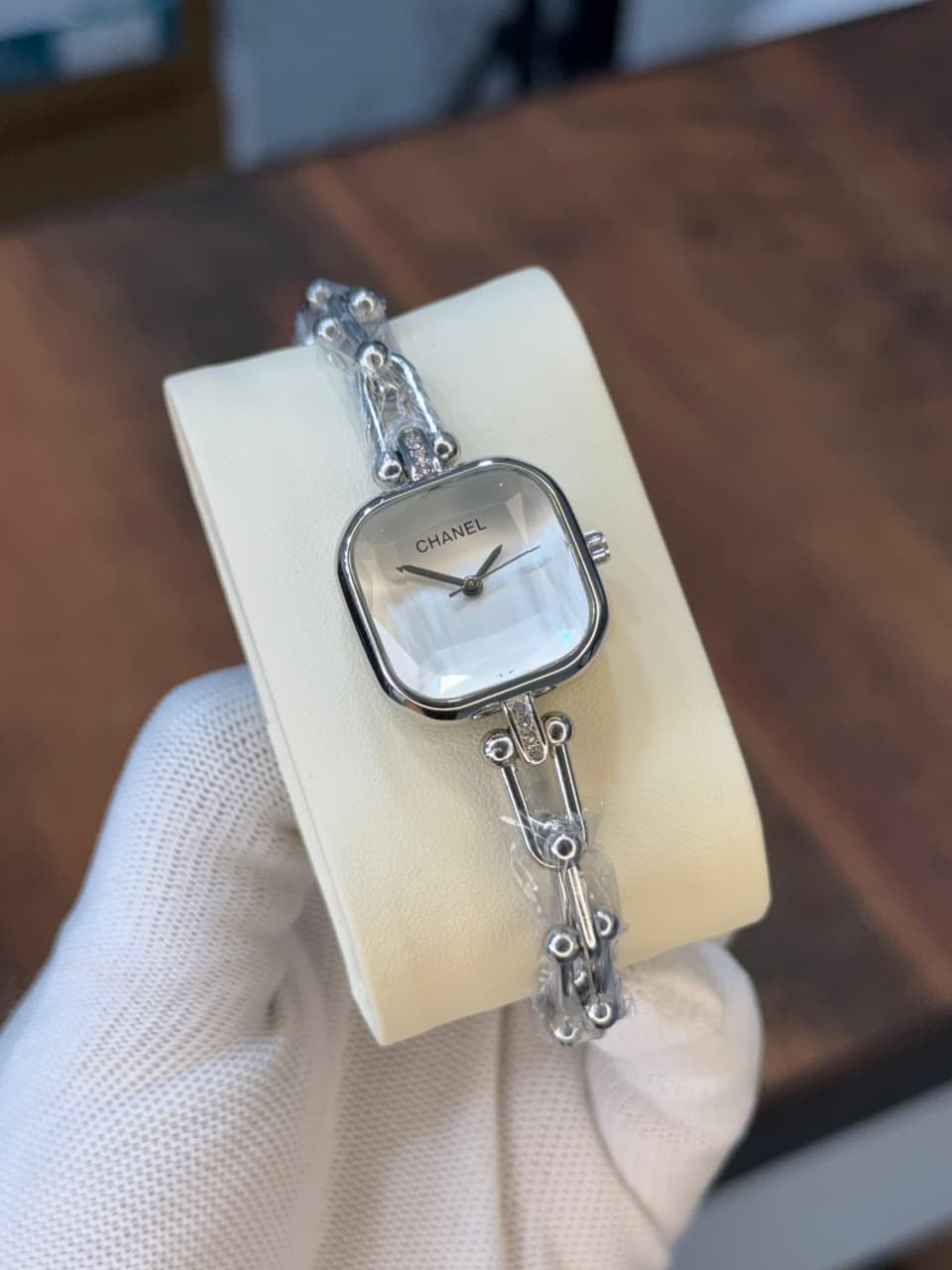 Chanel HARDWEAR STYLE – ICONIC LUXURY MEETS MODERN FEMININITY